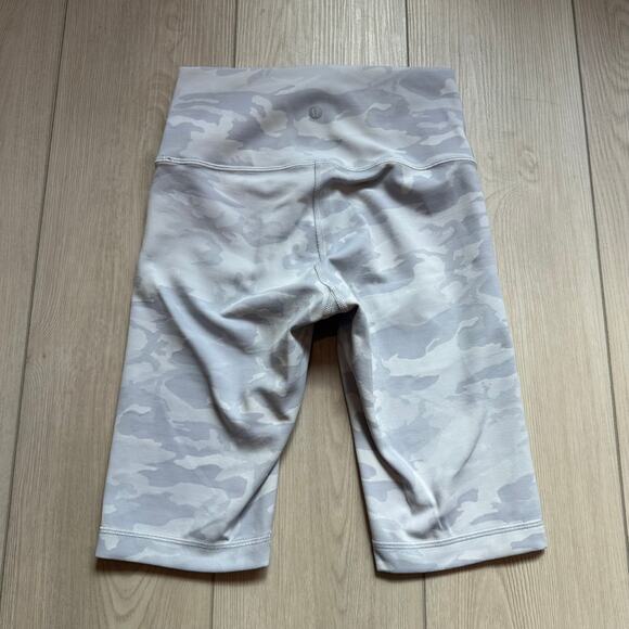 Lululemon Wunder Under high rise ribbed camo print biker shorts 4 - Picture 2 of 4